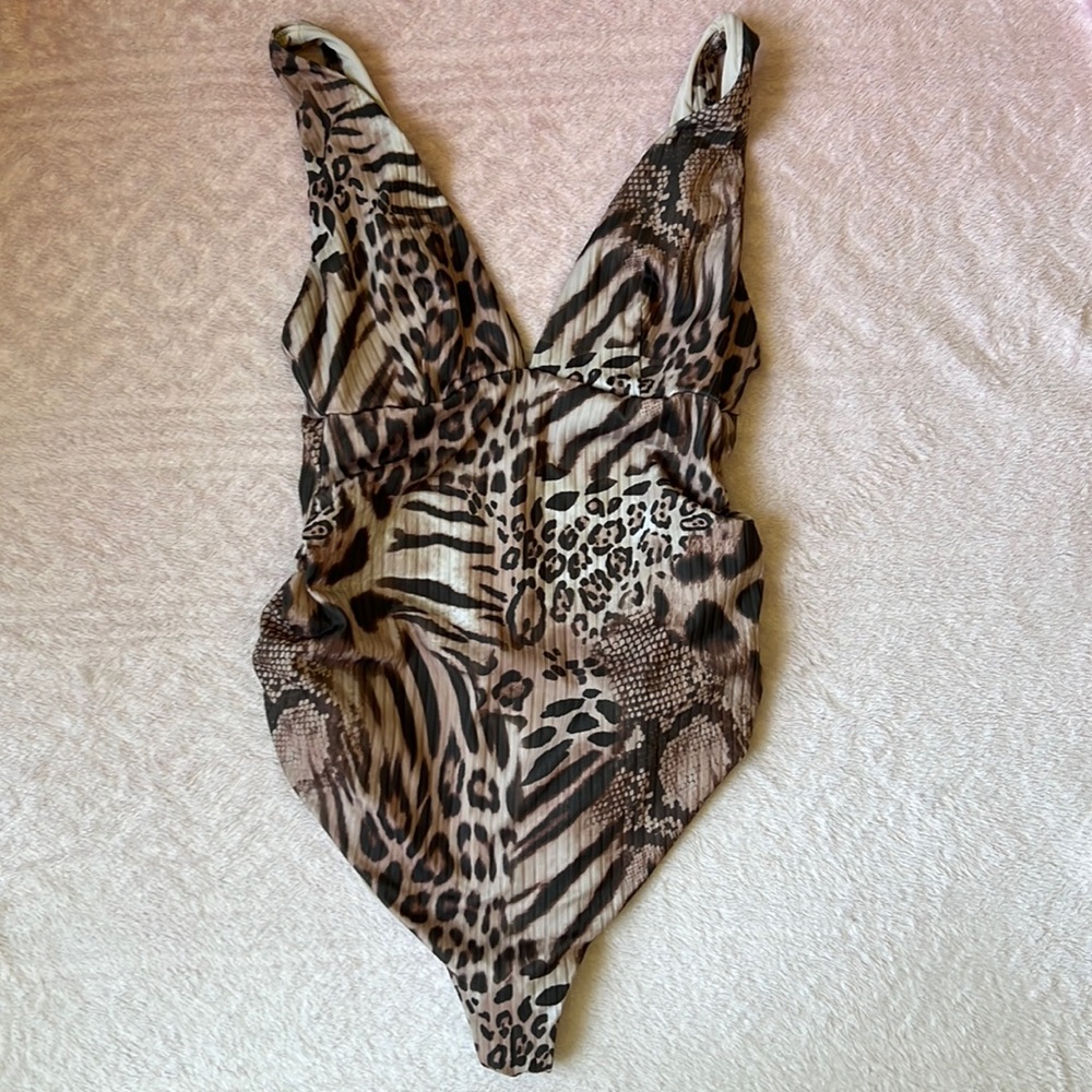 ASOS Design Animal Print Maternity Bathing Suit US 4/Small/ UK 8- Worn once!